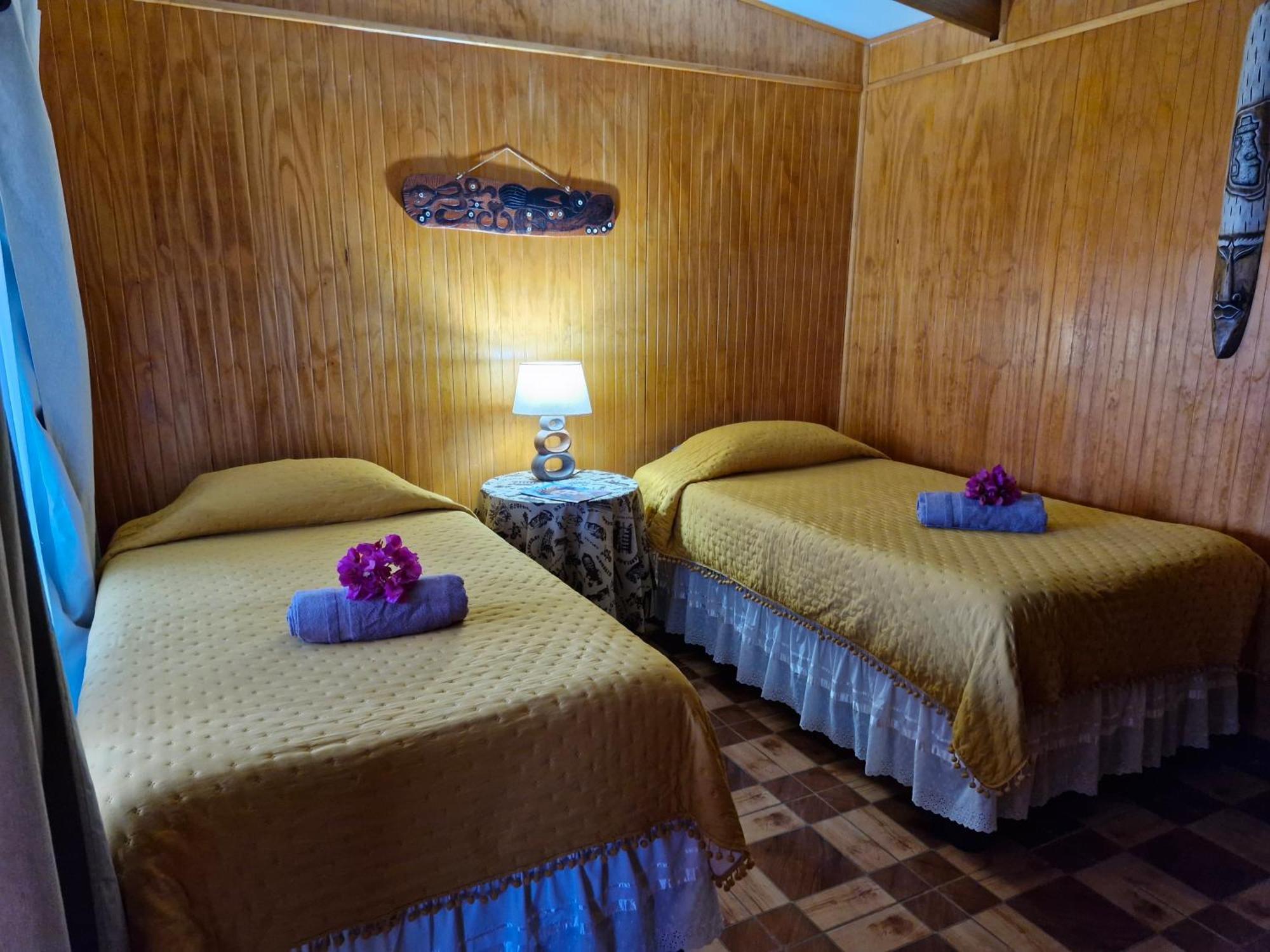Hostal Makohe Rapa Nui Hanga Roa Exterior foto