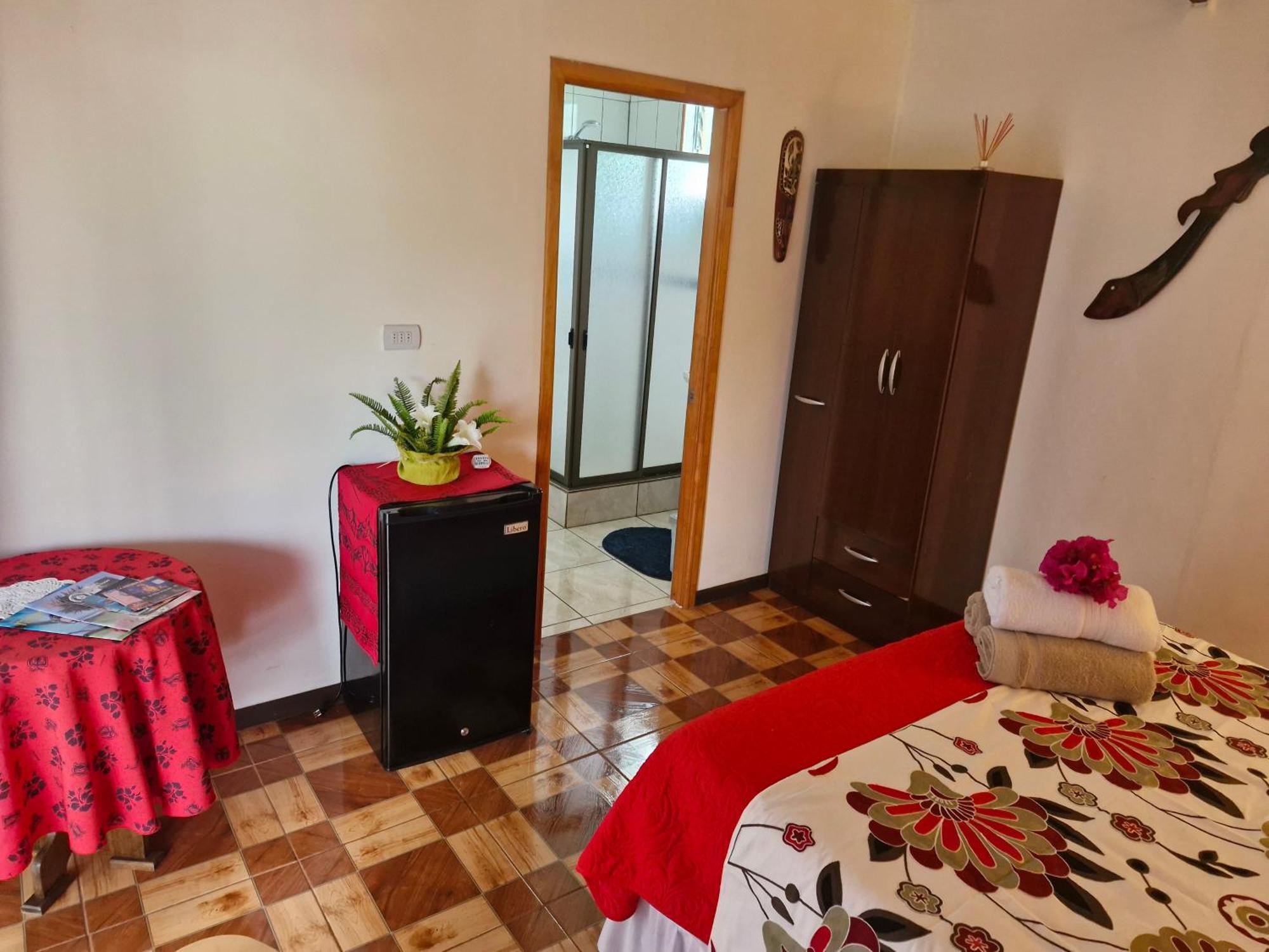 Hostal Makohe Rapa Nui Hanga Roa Exterior foto